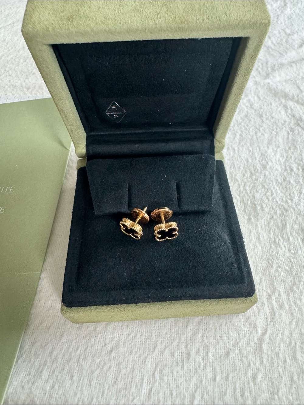 Van Cleef & Arpels Sweet Alhambra earstuds